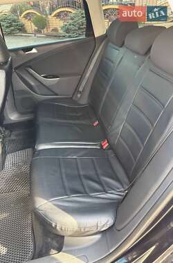 Універсал Volkswagen Passat 2010 в 