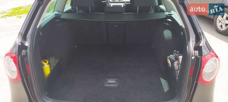 Универсал Volkswagen Passat 2010 в Киеве