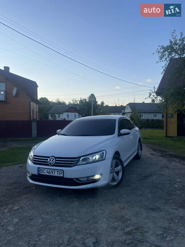 Седан Volkswagen Passat 2013 в 