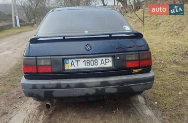 Седан Volkswagen Passat 1993 в 