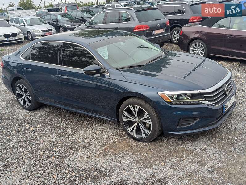 Седан Volkswagen Passat 2021 в Ровно