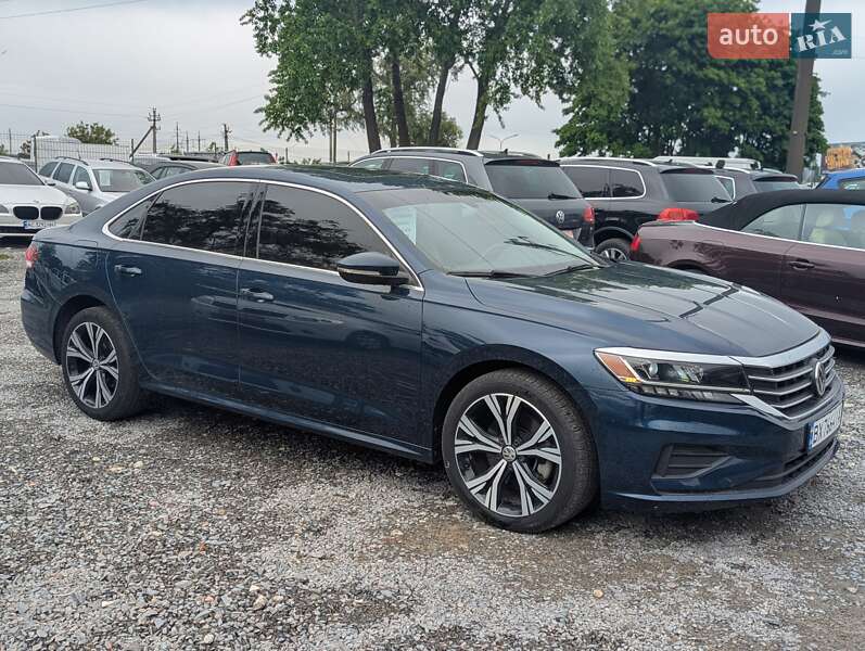 Седан Volkswagen Passat 2021 в Ровно