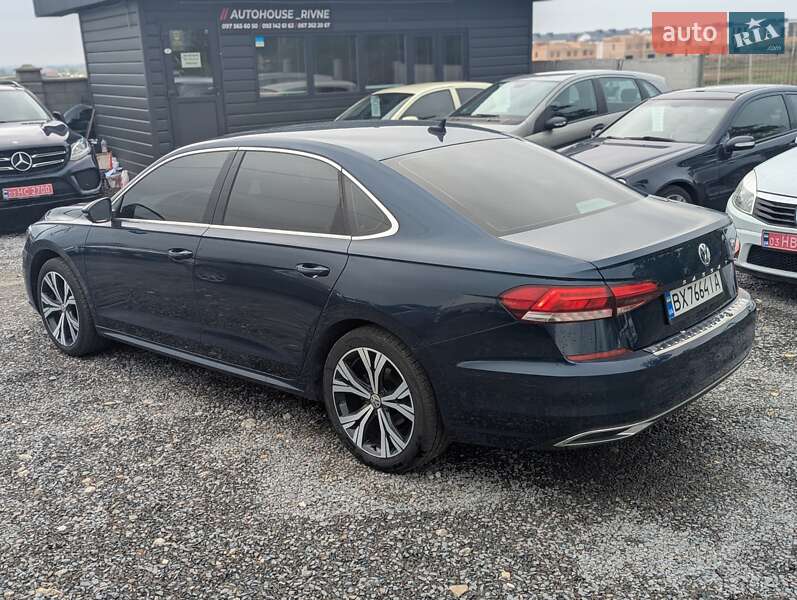 Седан Volkswagen Passat 2021 в Ровно
