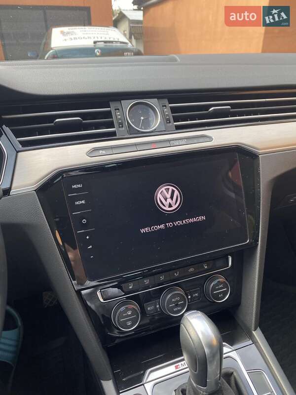 Универсал Volkswagen Passat 2018 в Мукачево