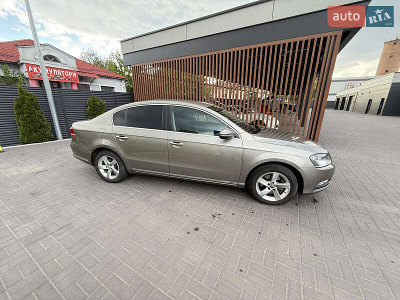 Седан Volkswagen Passat 2013 в Черкассах