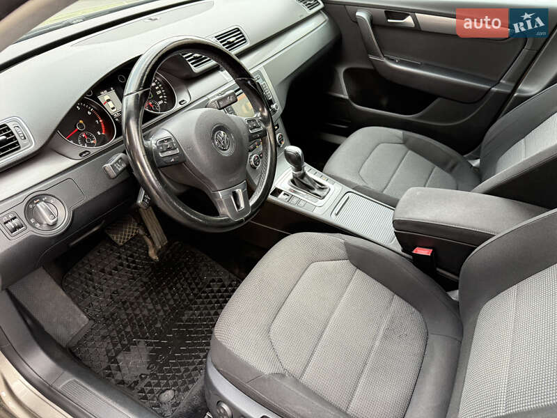 Седан Volkswagen Passat 2013 в Черкассах