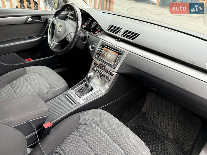 Седан Volkswagen Passat 2013 в Черкассах
