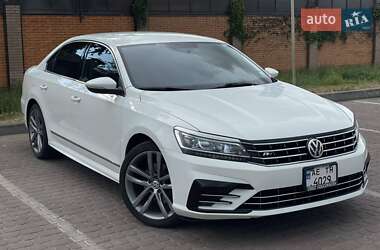 Седан Volkswagen Passat 2017 в Дніпрі