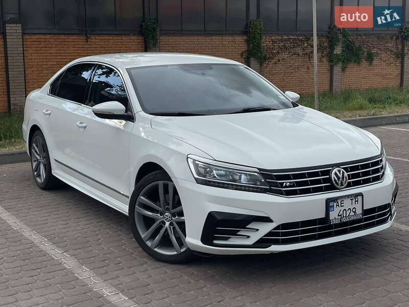 Седан Volkswagen Passat 2017 в 