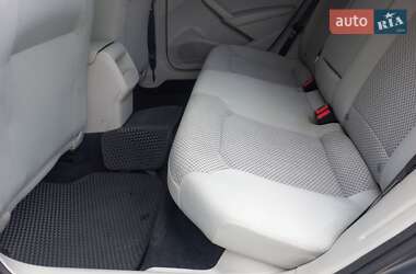 Седан Volkswagen Passat 2015 в 