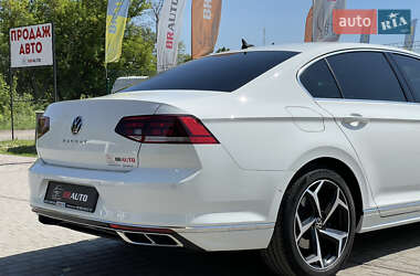 Седан Volkswagen Passat 2021 в 