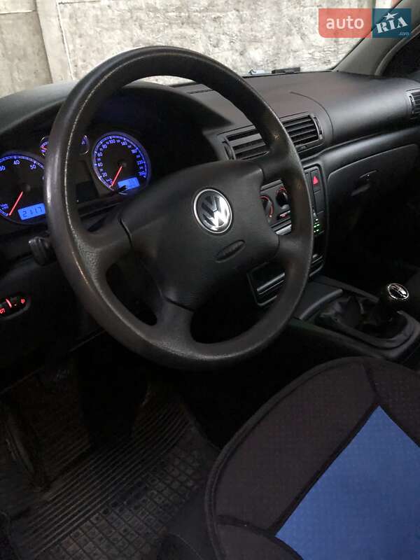 Универсал Volkswagen Passat 2003 в Львове