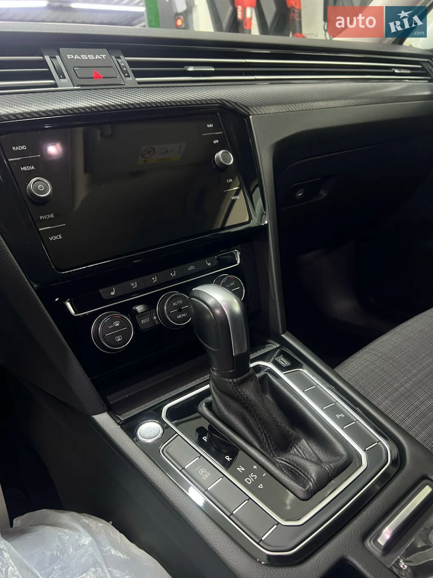 2019 Volkswagen Passat - мініатюра 16