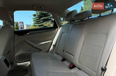 Седан Volkswagen Passat 2013 в 