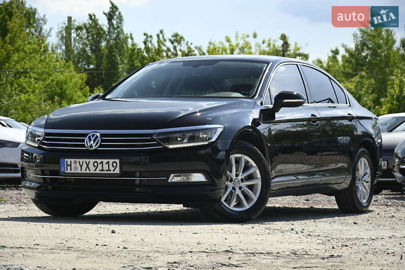 Седан Volkswagen Passat 2017 в Бердичеве