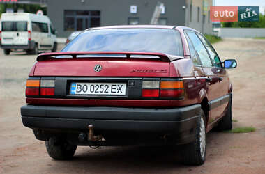 Седан Volkswagen Passat 1989 в 