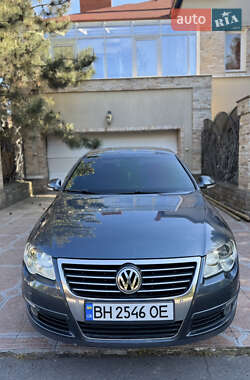 Седан Volkswagen Passat 2010 в 
