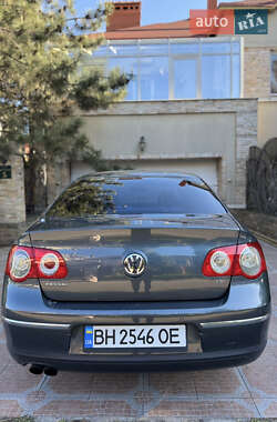 Седан Volkswagen Passat 2010 в 