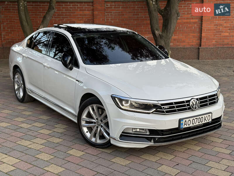 Седан Volkswagen Passat 2016 в Мукачево