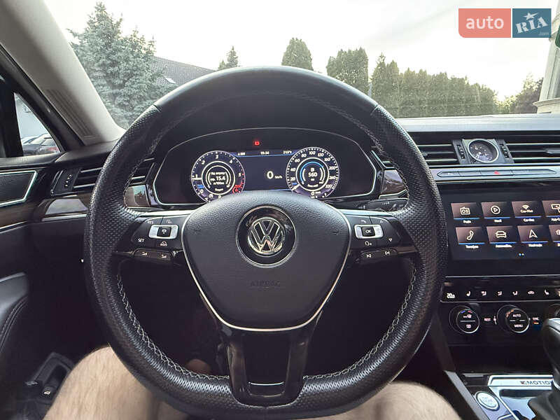 Седан Volkswagen Passat 2016 в Мукачево
