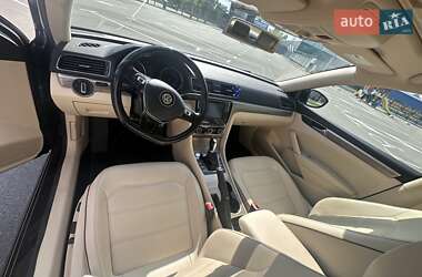 Седан Volkswagen Passat 2017 в 