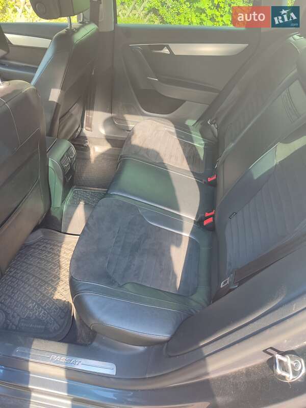 Універсал Volkswagen Passat 2013 в Львові