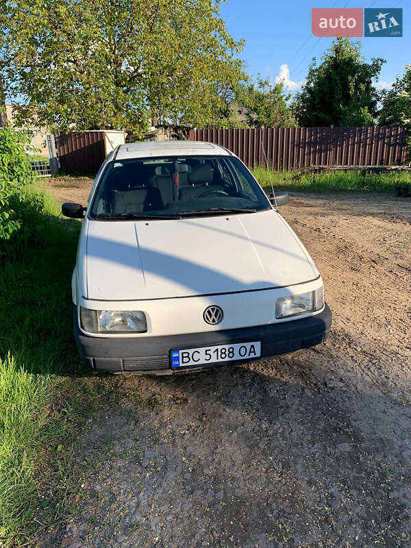 Volkswagen Passat 1993
