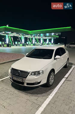 Седан Volkswagen Passat 2010 в Киеве