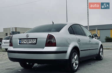 Седан Volkswagen Passat 2004 в 