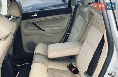 Седан Volkswagen Passat 2004 в 