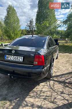 Седан Volkswagen Passat 1999 в 