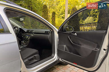 Универсал Volkswagen Passat 2010 в 