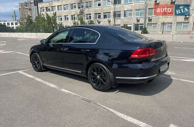 Седан Volkswagen Passat 2012 в 