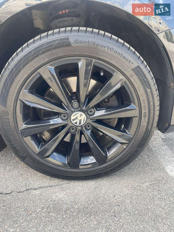Седан Volkswagen Passat 2012 в Києві