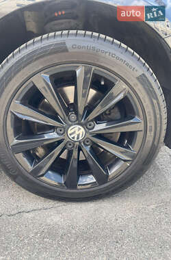 Седан Volkswagen Passat 2012 в 
