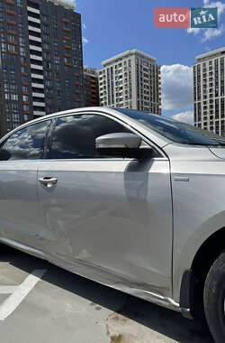 Седан Volkswagen Passat 2013 в 