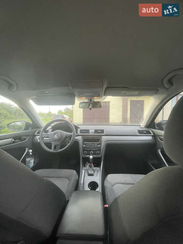 Седан Volkswagen Passat 2012 в Львове