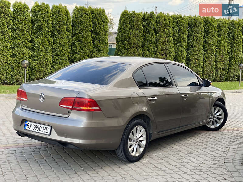 Седан Volkswagen Passat 2011 в Дунаївцях