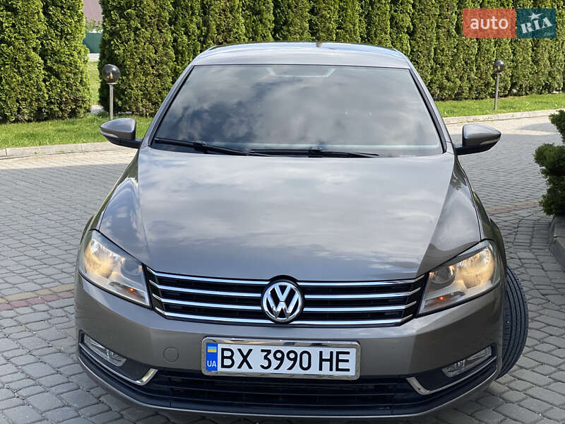 Седан Volkswagen Passat 2011 в Дунаївцях