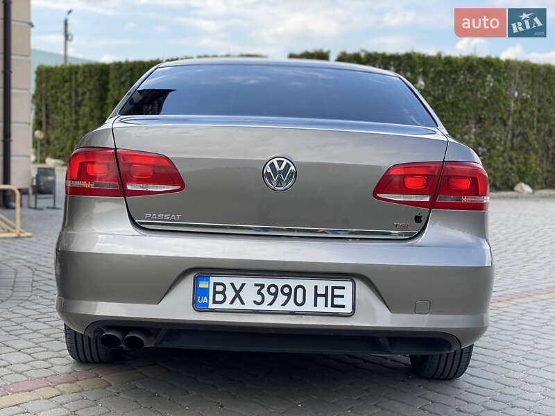 Седан Volkswagen Passat 2011 в Дунаївцях