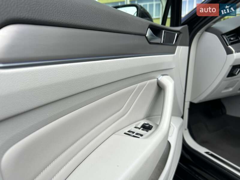 Седан Volkswagen Passat 2020 в Львове
