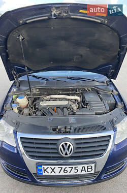 Седан Volkswagen Passat 2005 в 