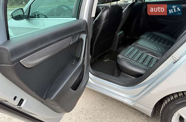 Універсал Volkswagen Passat 2012 в 