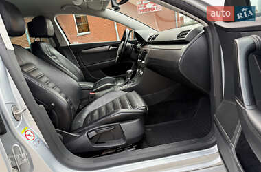 Універсал Volkswagen Passat 2012 в 