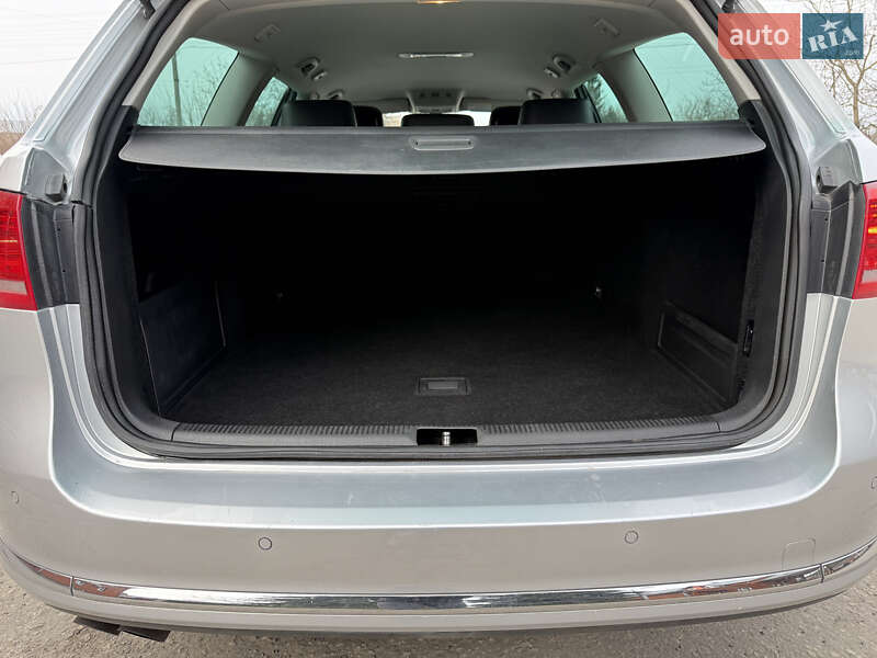 Універсал Volkswagen Passat 2012 в Кременці