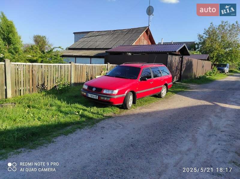 Універсал Volkswagen Passat 1994 в 