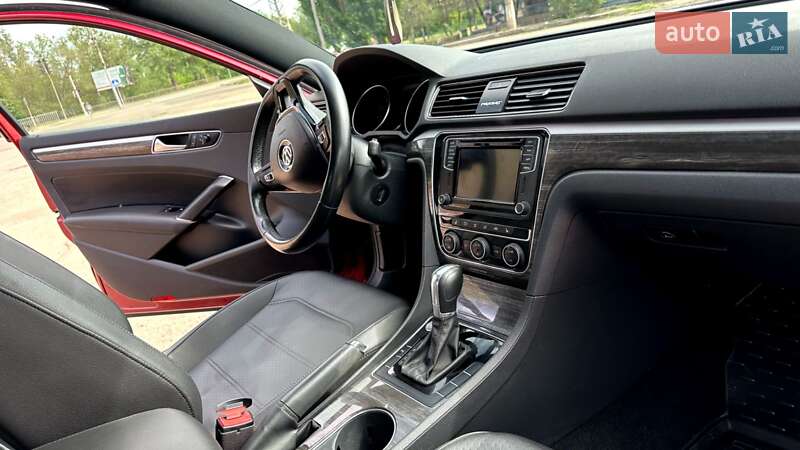 Седан Volkswagen Passat 2018 в Кривом Роге