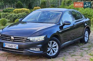Седан Volkswagen Passat 2021 в Киеве