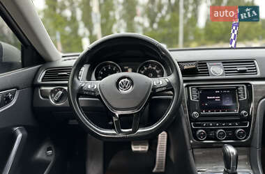 Седан Volkswagen Passat 2017 в 