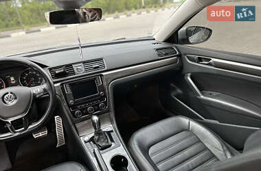 Седан Volkswagen Passat 2017 в 